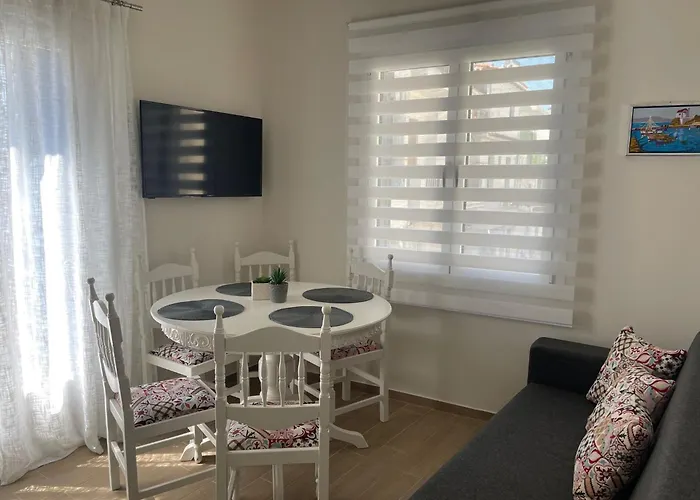 度假居 House Old Port